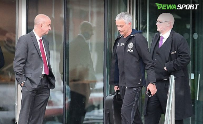 Jose Mourinho Sedang Tak Tenang Hidup Di Manchester