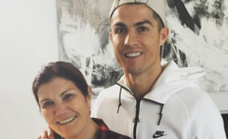 Pindah PSG atau Kembali ke Man United, Ini Pilihan Ibunda Cristiano Ronaldo untuk Sang Anak