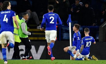 Bantai Aston Villa, Leicester City Menjauh dari Kejaran MU