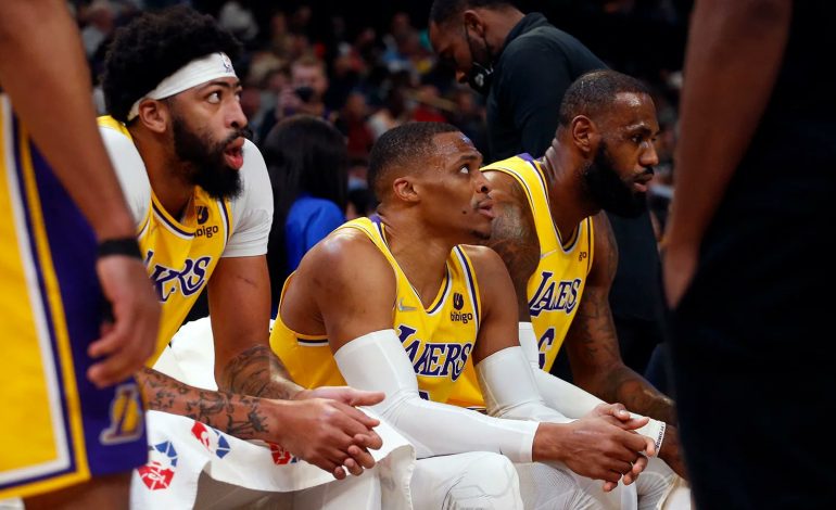Ini Beberapa Alasan Mengapa LA Lakers Bermain Sangat Jelek Musim Ini