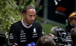 Lewis Hamilton Masih Keluhkan Mobil Mercedes