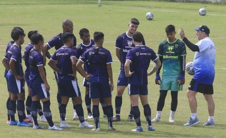 Skuad Persib Pincang dalam Laga Melawan Bhayangkara FC