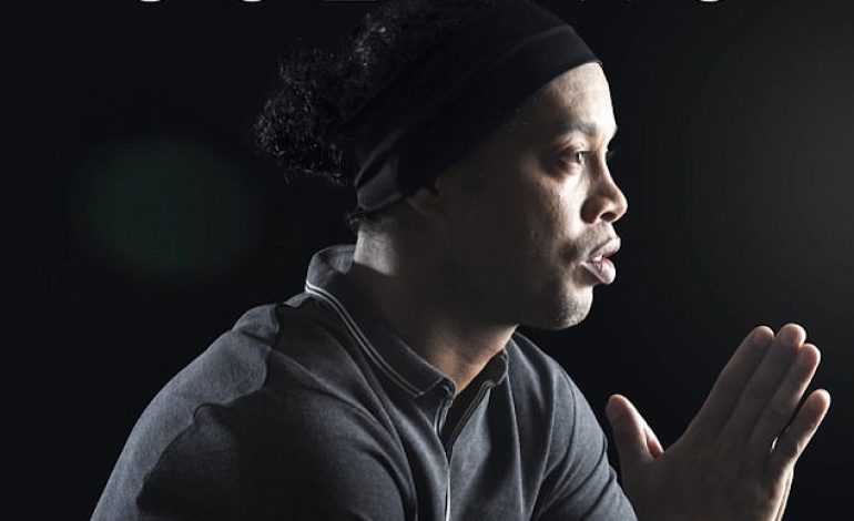 Ronaldinho Banting Setir Jadi Musisi, Rilis Lagu Berjudul ‘Sozinho’!