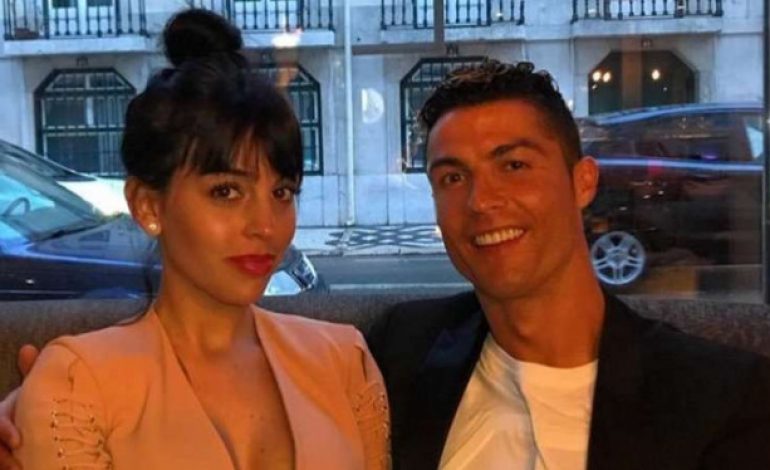 Diterpa Isu Perkosaan, Ronaldo Tetap Mesra dengan Sang Kekasih