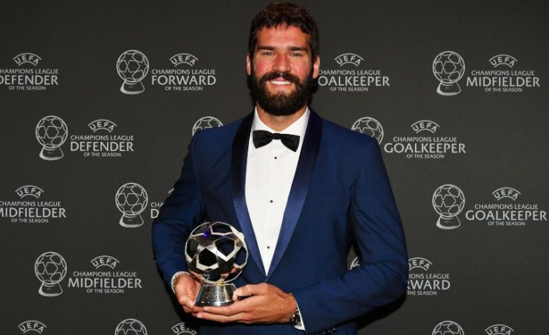 Alisson Becker Raih Penghargaan Kiper Terbaik Liga Champions 2018-19