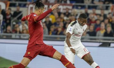 Tak Mau Disalip Arsenal, Roma Siap Nego Transfer Smalling dari Man United