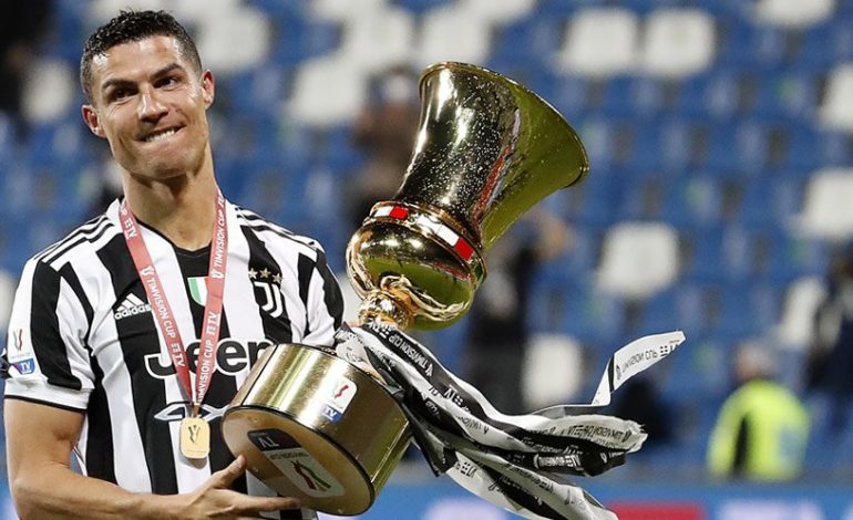 Cristiano Ronaldo Buru-buru Tinggalkan Juventus, Ada Apa?